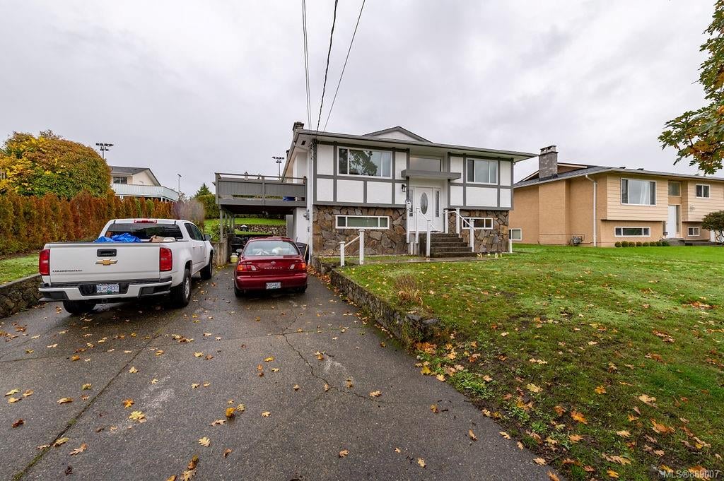 4367 Torquay Dr