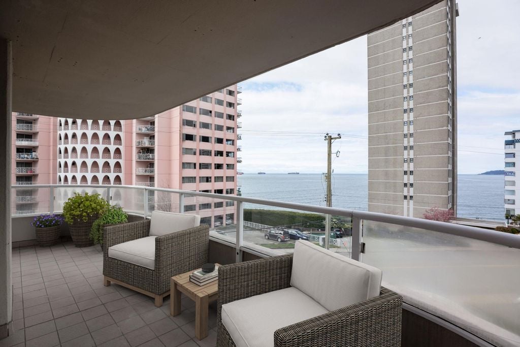 2203 Bellevue Ave, #403