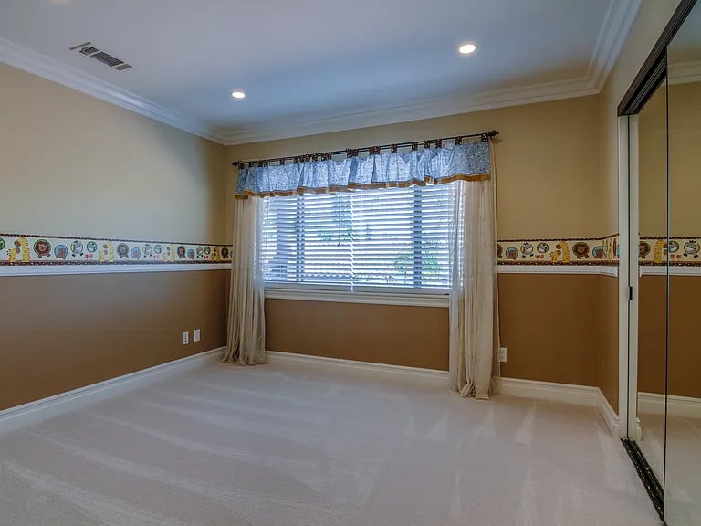 4147 Bouton Dr