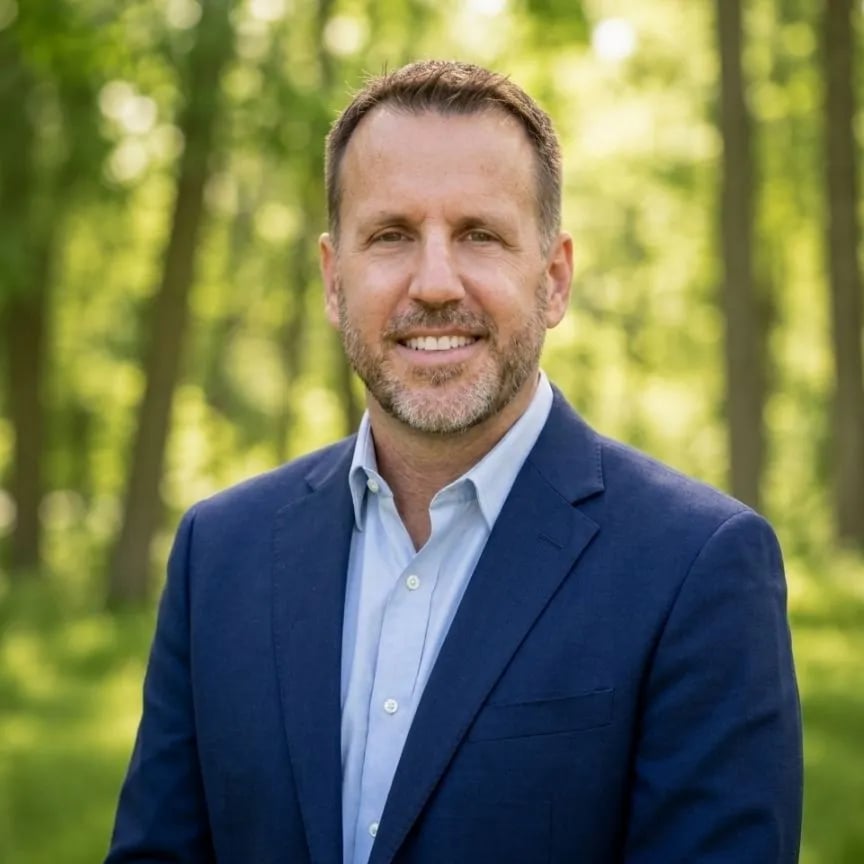 David Fenichel Listings.com real estate agent headshot