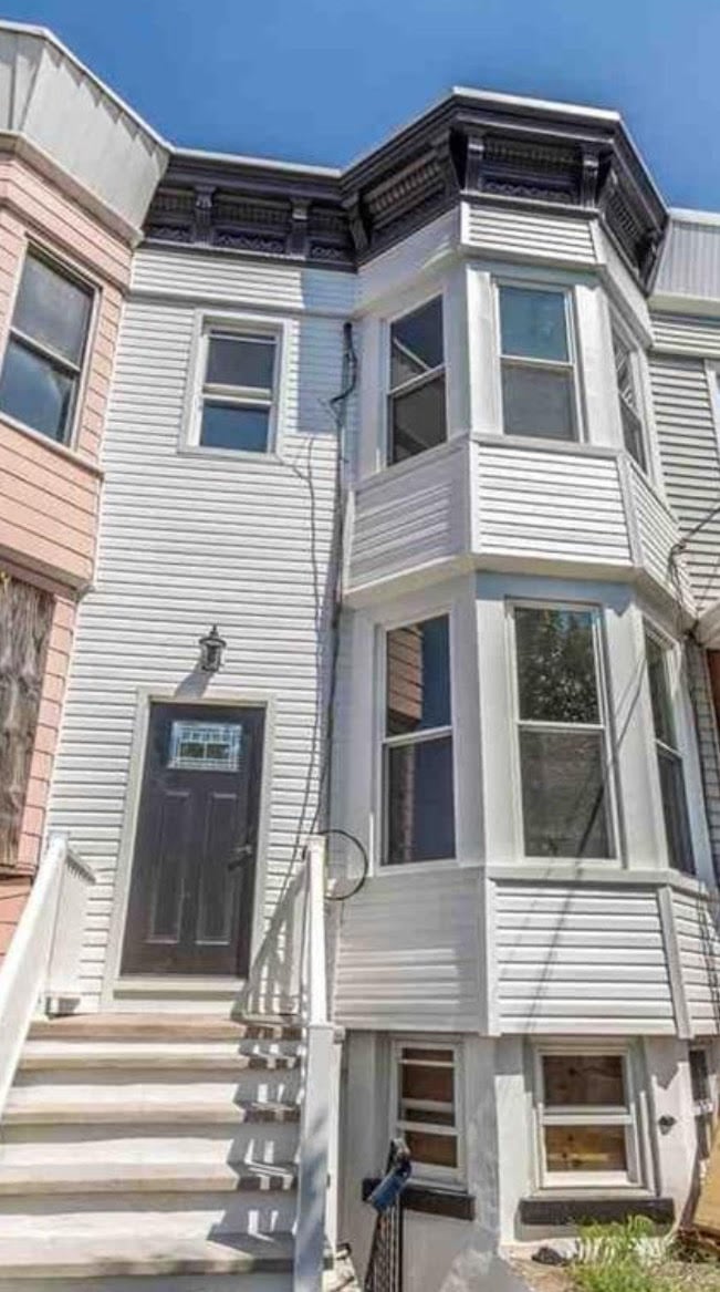 180.5 Claremont Ave