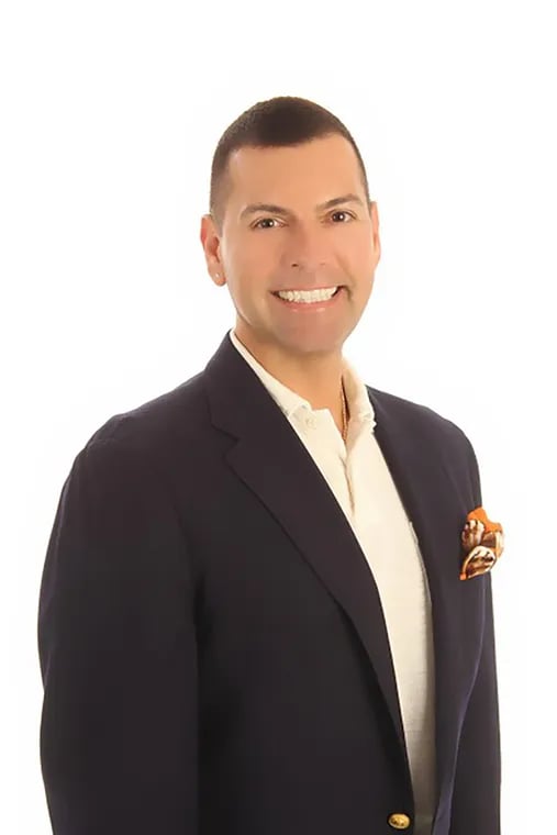 Marc Ulanowski licensed Real Estate Agent specializing both Florida and Illinois real estates.