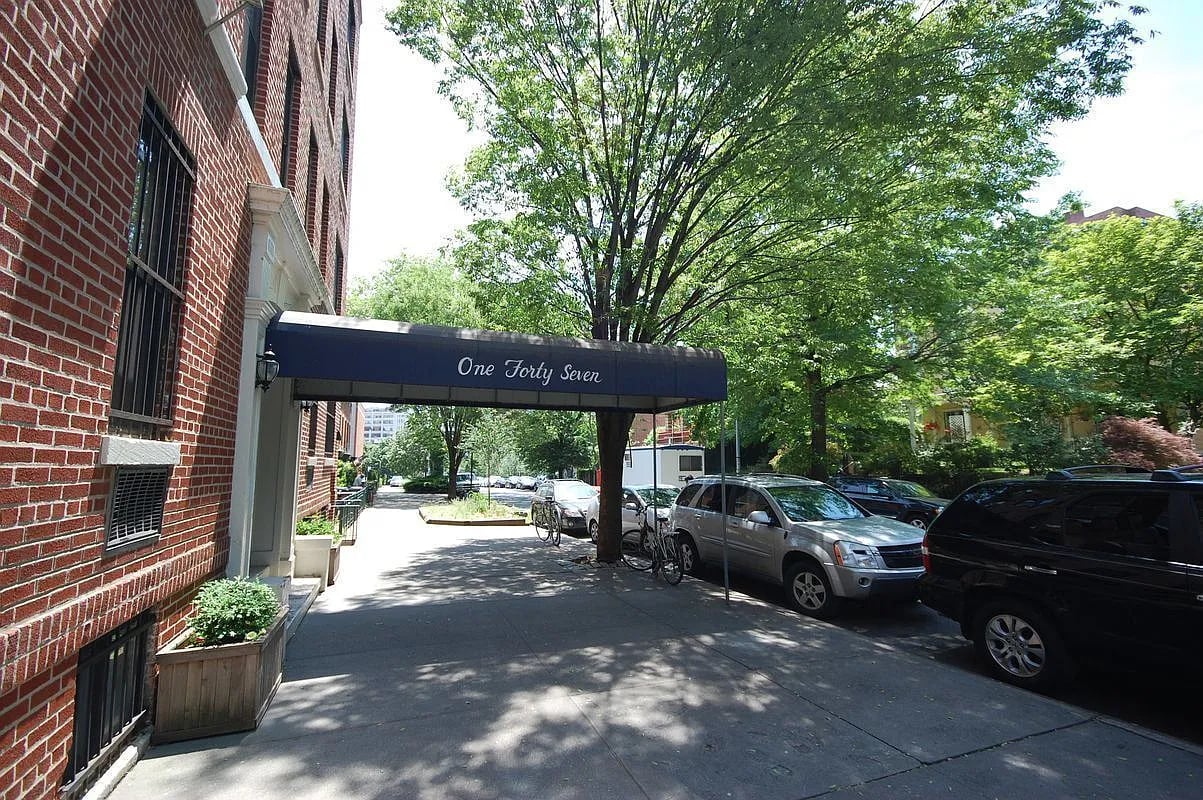 147 S Oxford St #4C4D