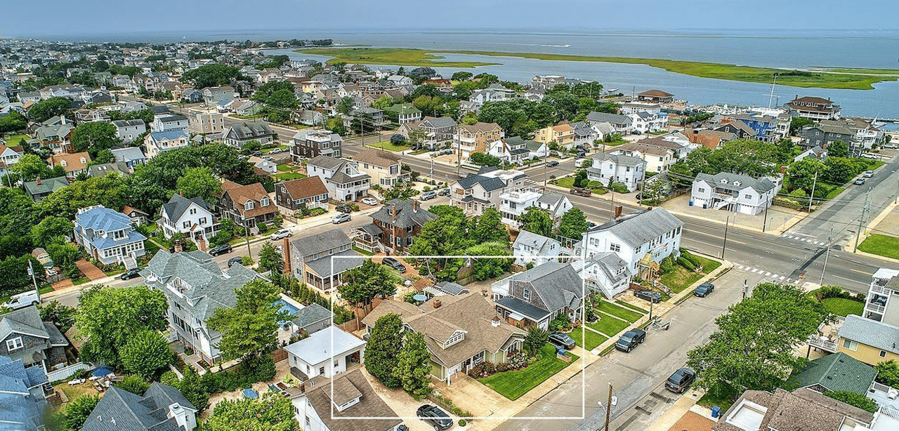 218 Ocean Street, Beach Haven