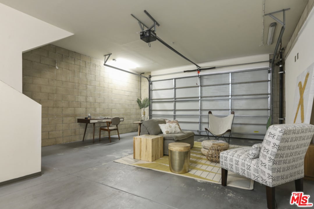 717 N Highland Ave, Unit 23