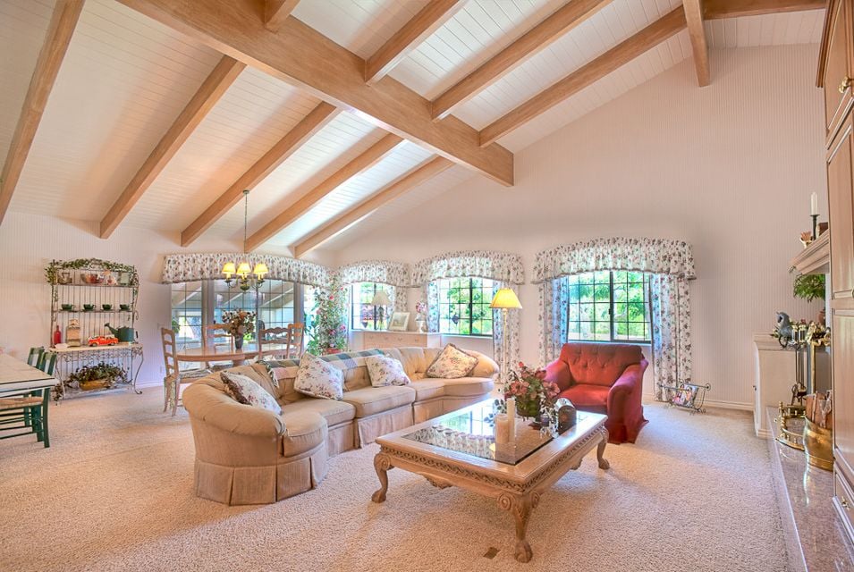 120 Meadowlark Rd