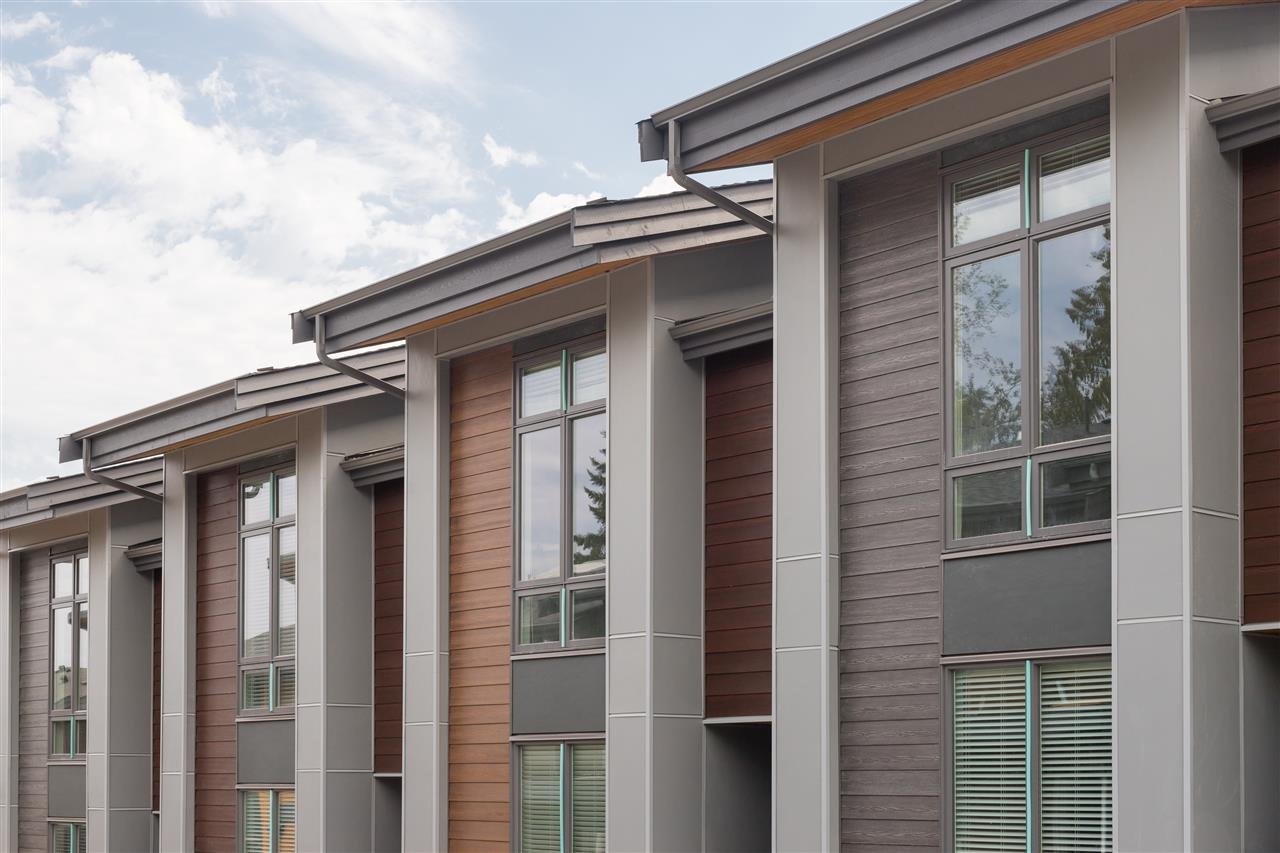 23-70 Seaview Dr