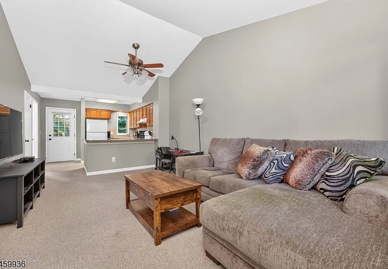 14 Augusta Dr