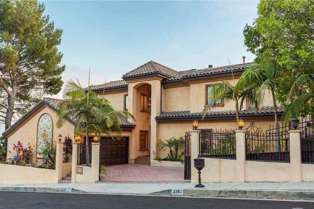 Celestia Crest, Venus Dr, 90046