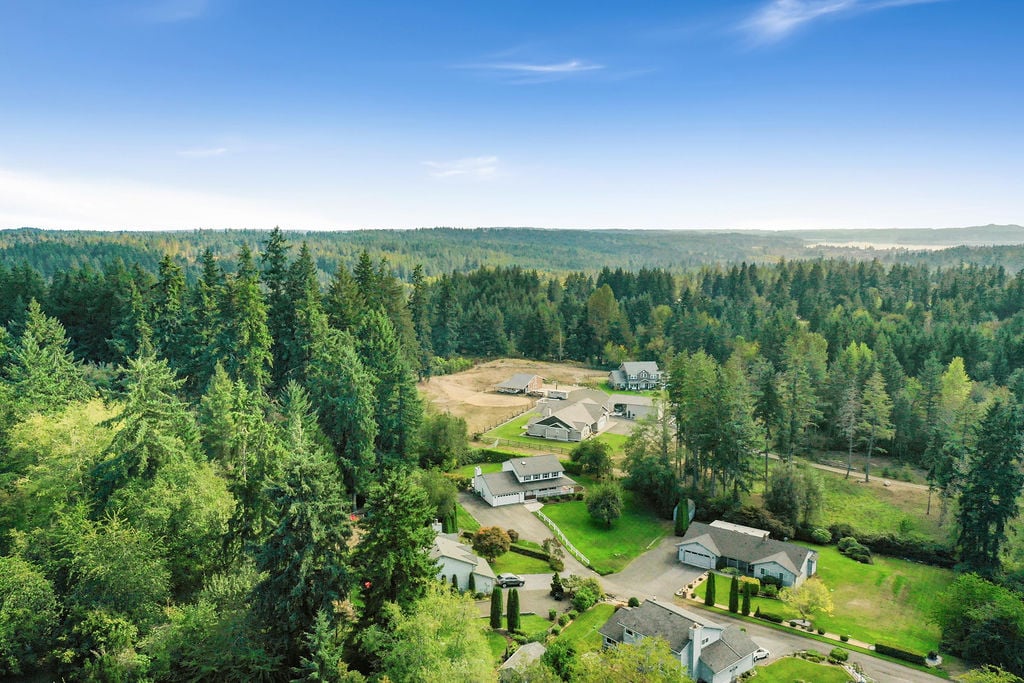 3055 NW Colonial Lane