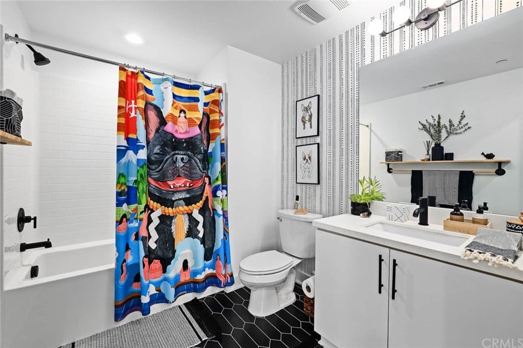 118 S Avenue 50, Unit 204