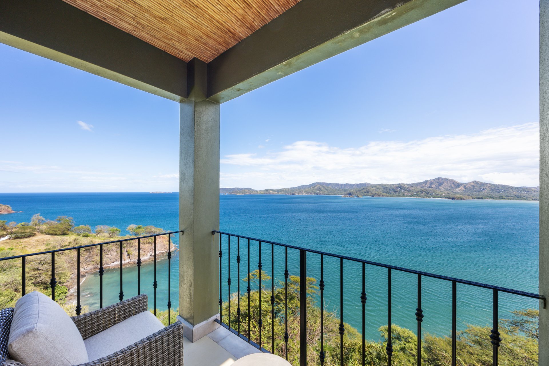 360 Splendor del Pacifico #502 | Stunning Oceanview Condo in Playa Flamingo