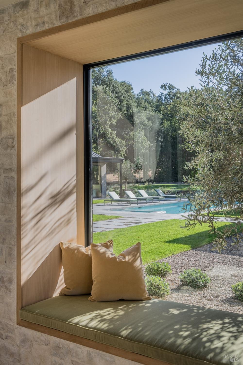 1438 Ridge Valley Road