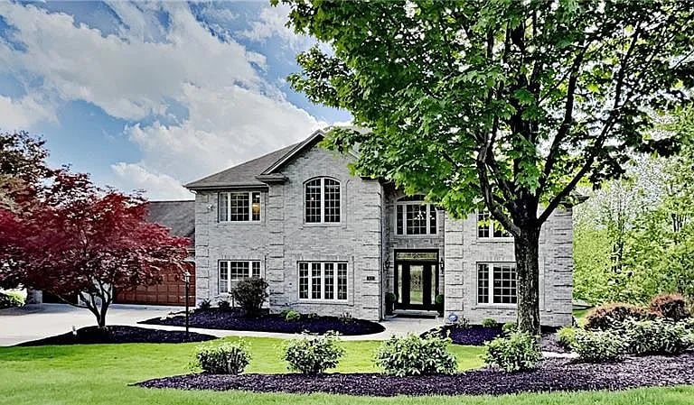 402 Laurel Oak Dr