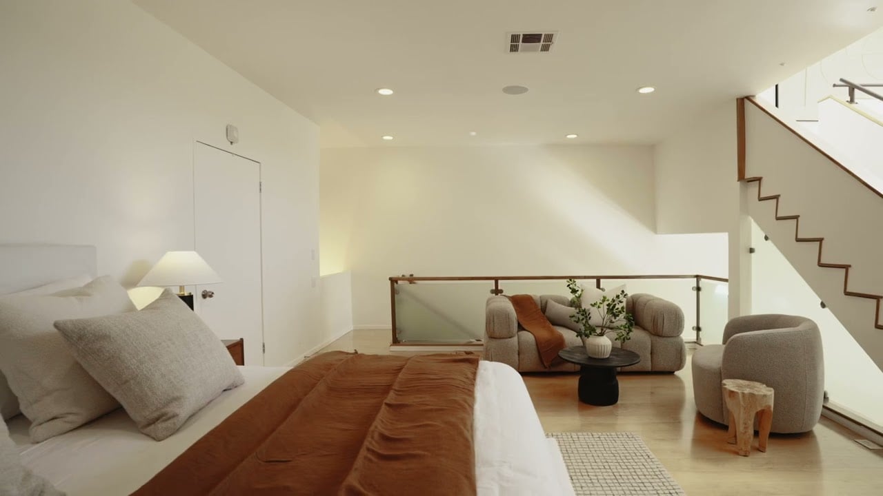 1133 N Clark Street Penthouse 303 - Dennis Dewalt