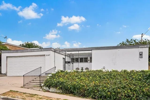 2157 Finch Ln