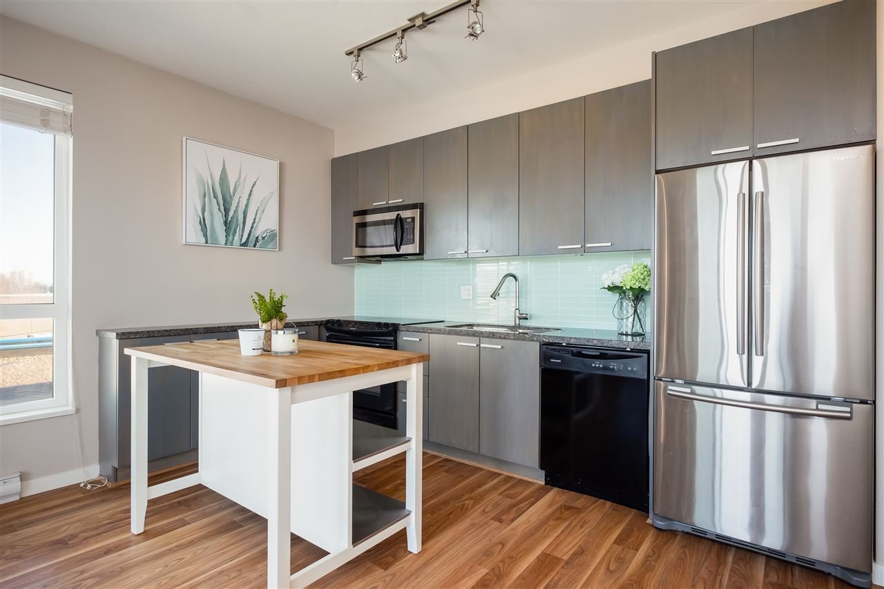 318-5388 Grimmer St