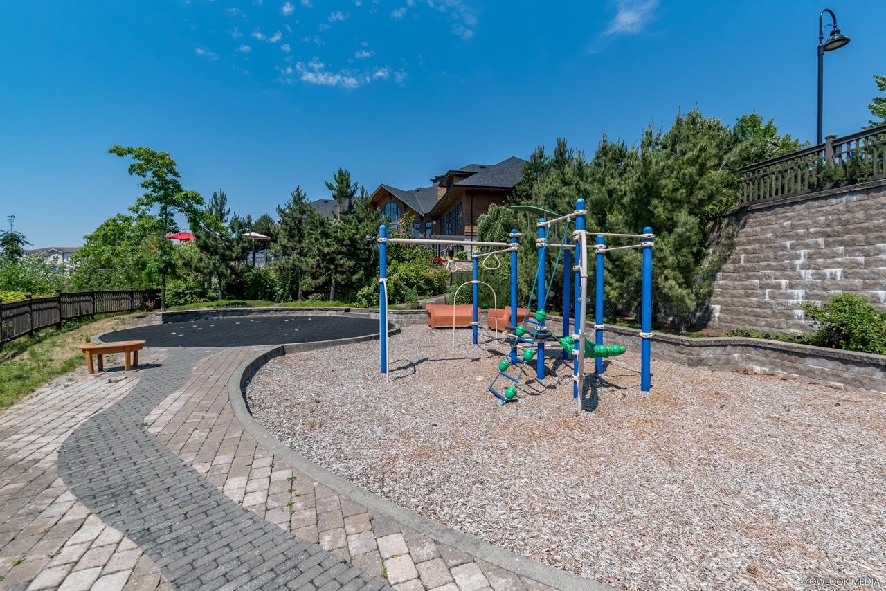 5-10500 Delsom Cres
