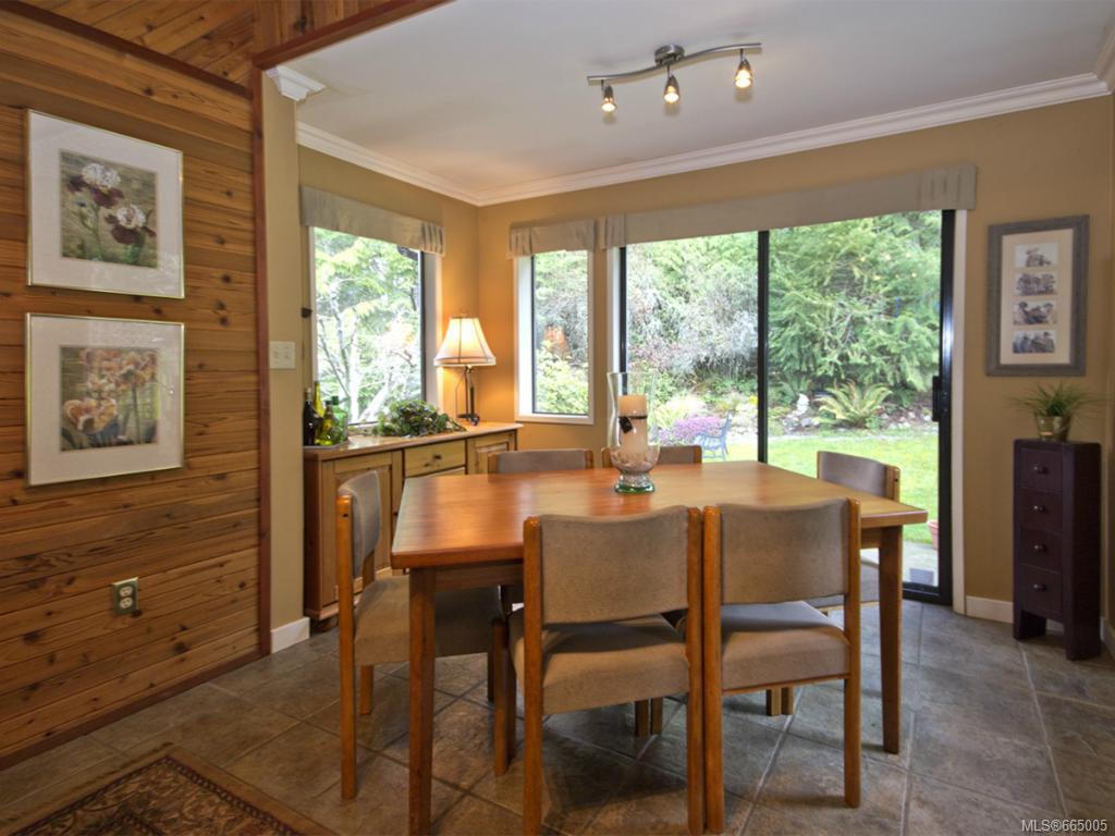 1032 Readings Dr, North Saanich