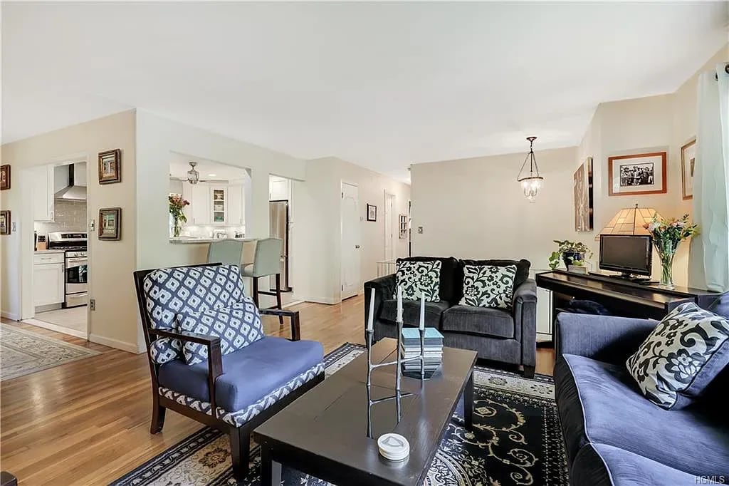 5 Van Gogh Ln
