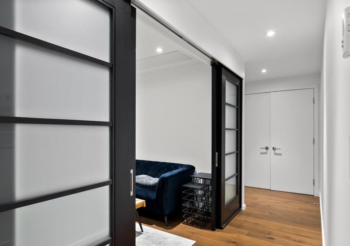 Suite 2605 -180 University Avenue