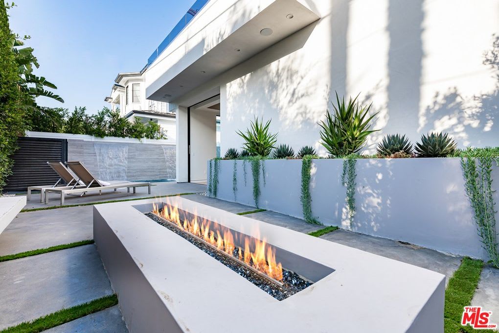 Pristine Retreat