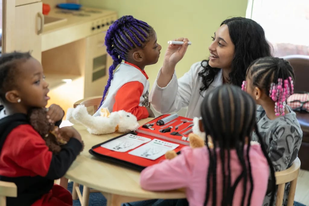 St. Louis medical students are helping kids feel brave at the doctor’s office with the Teddy Bear Project