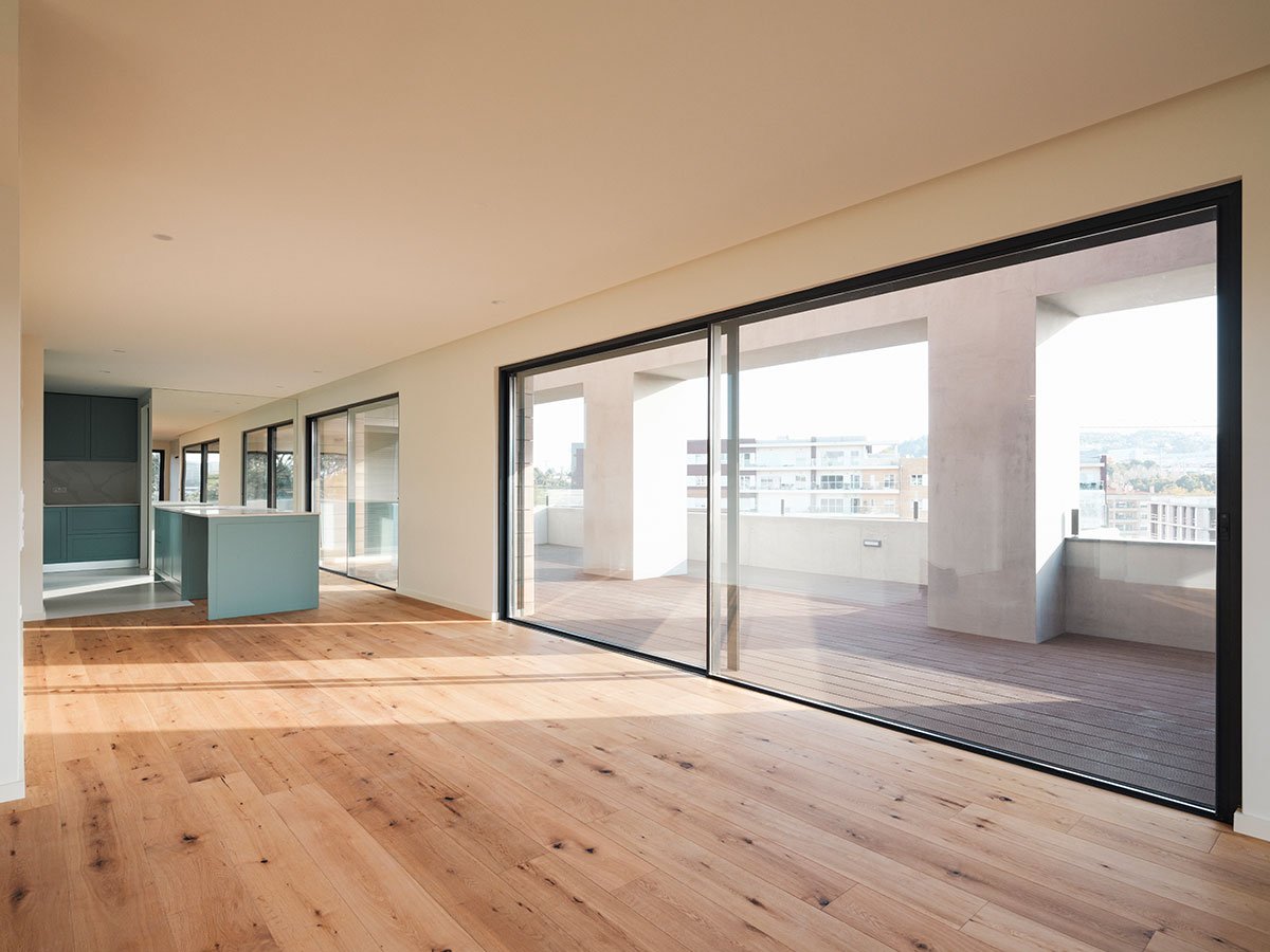 Modern 3-Bedroom Apartment with Balcony in Central Vila Nova de Gaia