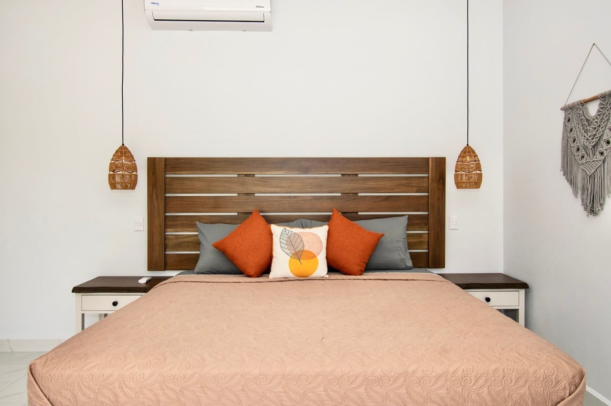 0.14 ACRES – 3 Bedroom Newly Built Modern Home Pool, Privacy, Only 5min Walk to the Beach!!!!
