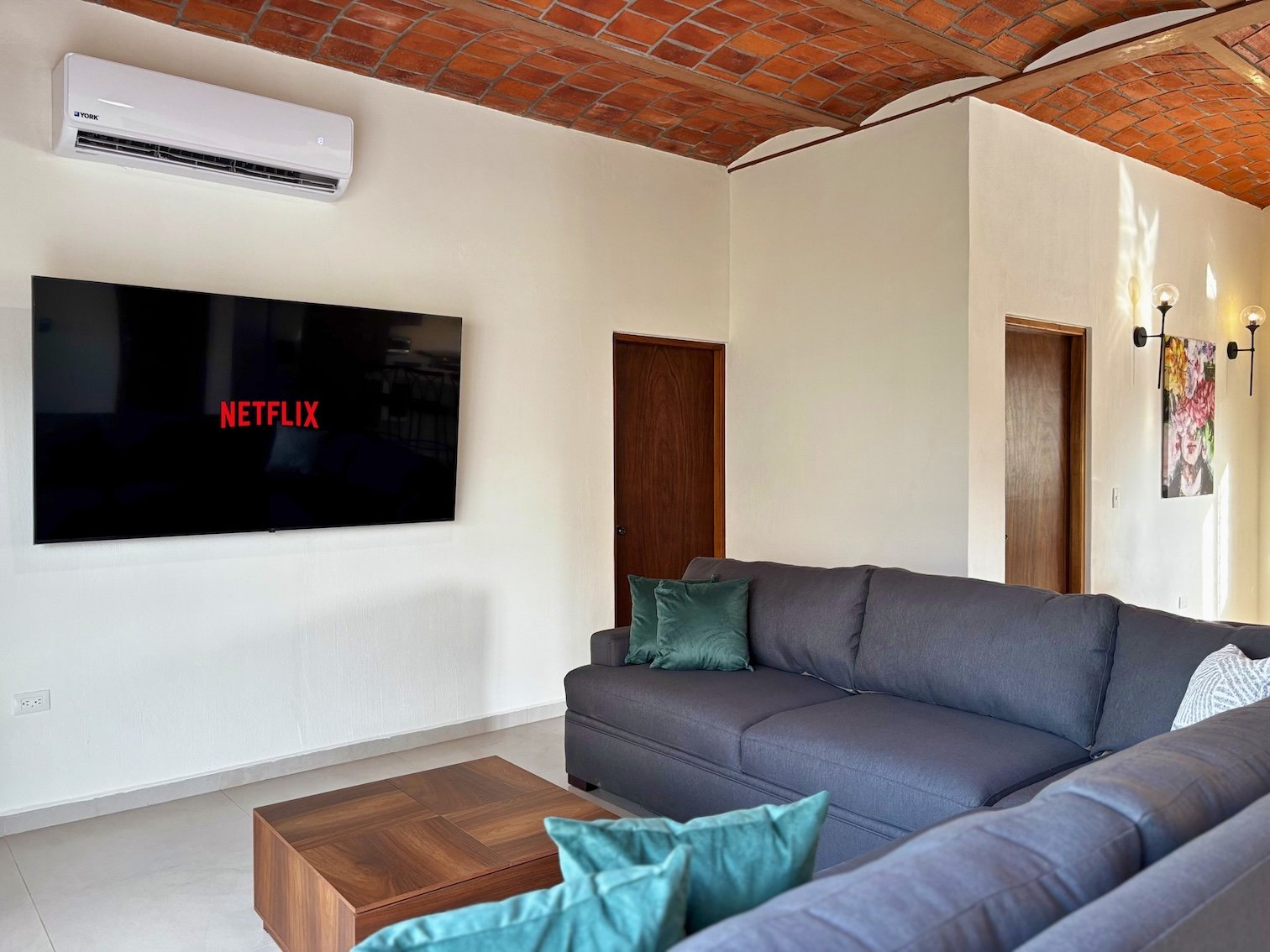 Spacious, Safe & Private - Golden Zone 2 Bed Oasis with Private Pool 👙