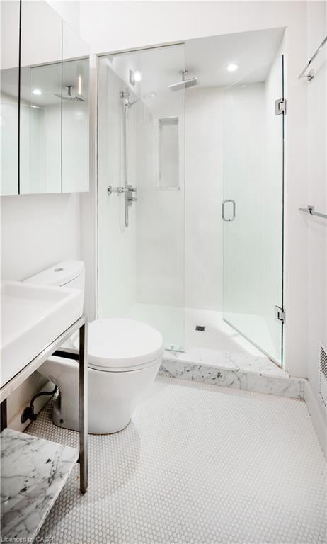 105-676 Richmond Street W, Toronto