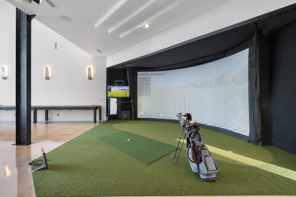 402 Lighthouse Drive