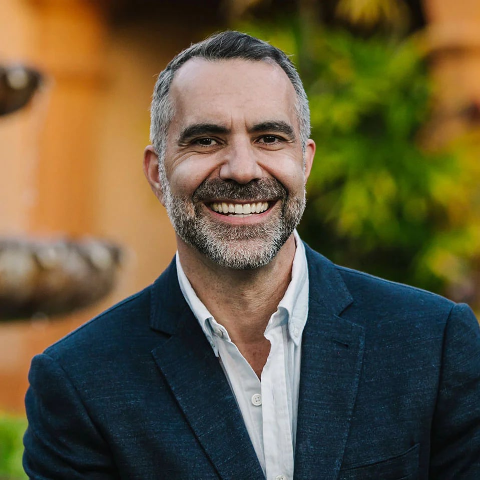 Chris Cragnotti Glendale, CA Real Estate Agent Headshot