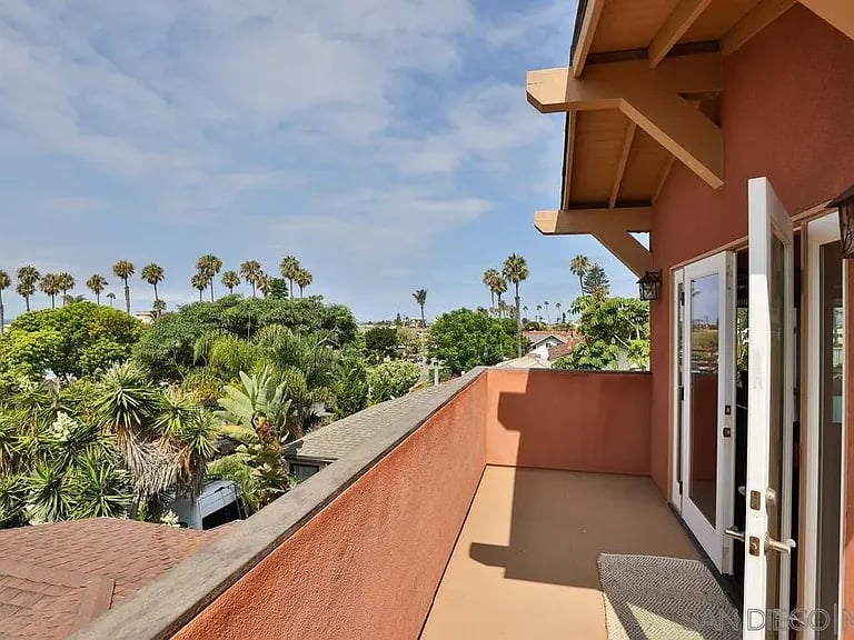 4762 Del Mar Ave