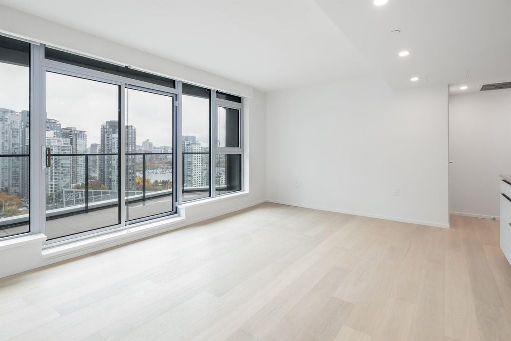 889 Pacific St, #1401