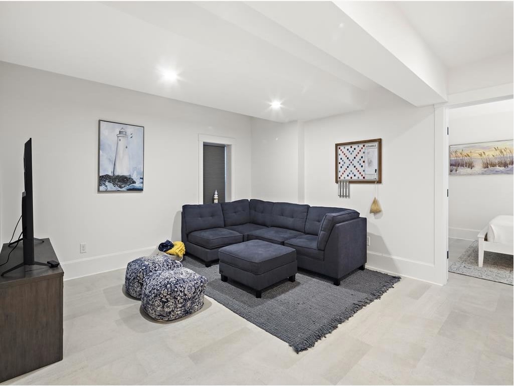 3 22nd St N