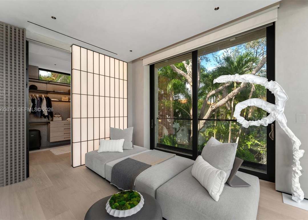 661 Melaleuca Ln