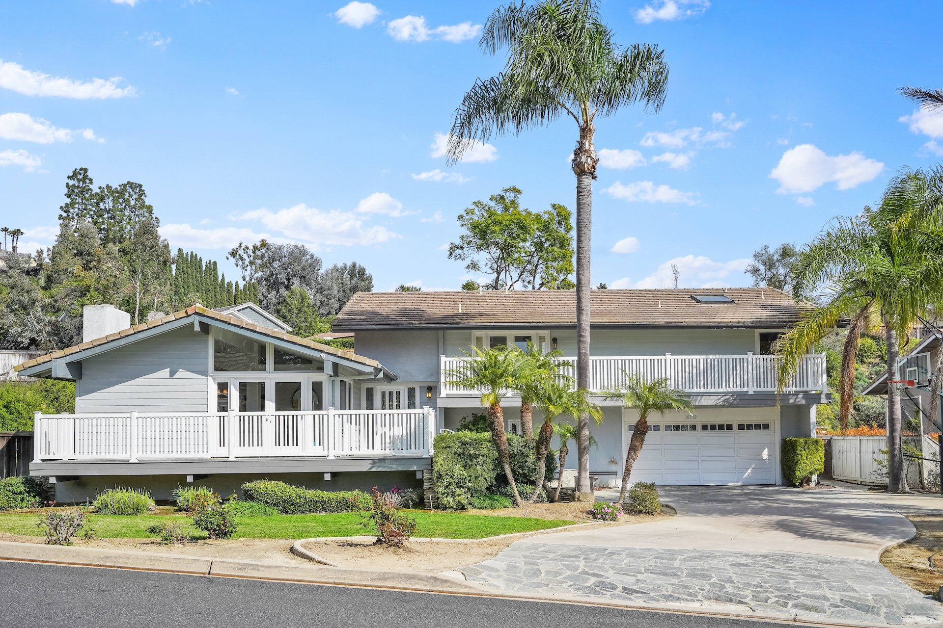HAUS sold off Market // North Tustin 