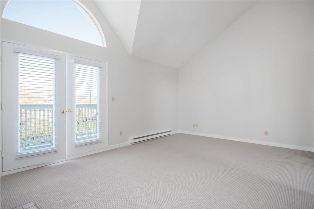 294 W 16th Ave