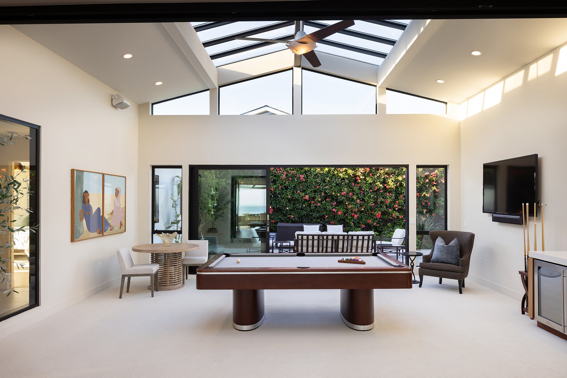 Contemporary Oceanfront Retreat