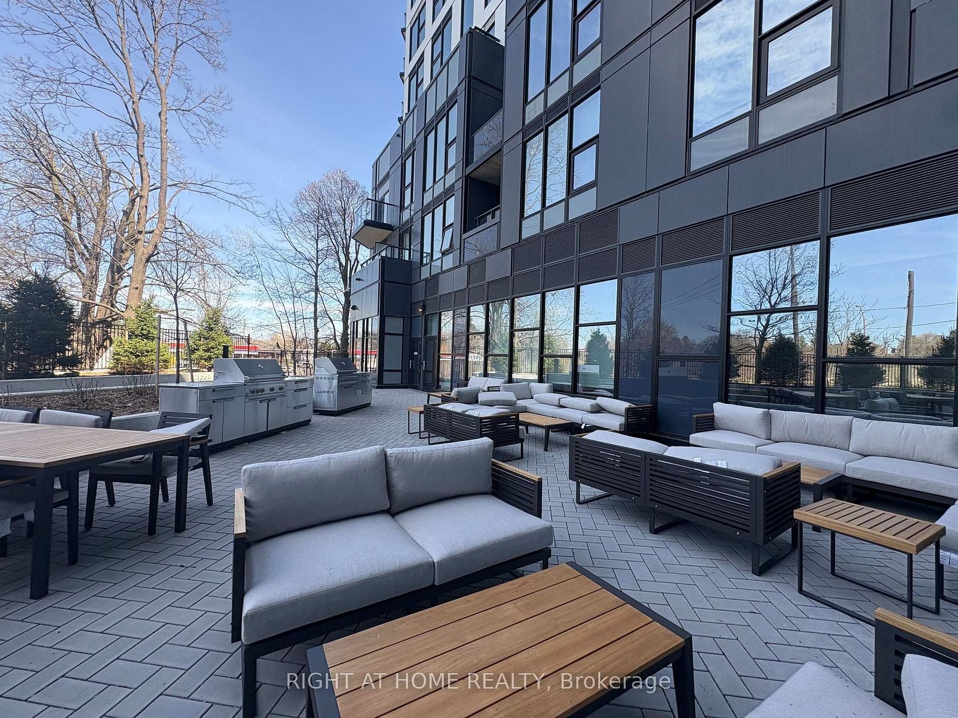 Bright Open-Concept Suite