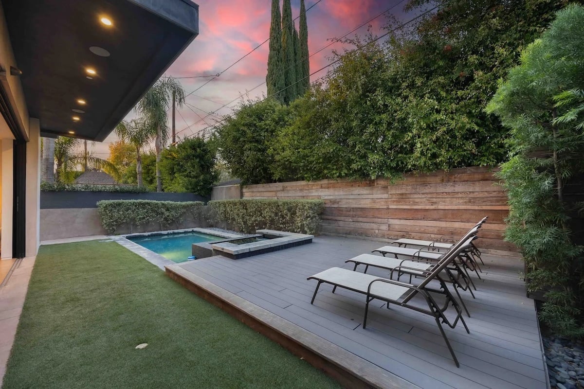 Modern 5BR Home w/Pool – Walk to The Grove & LACMA