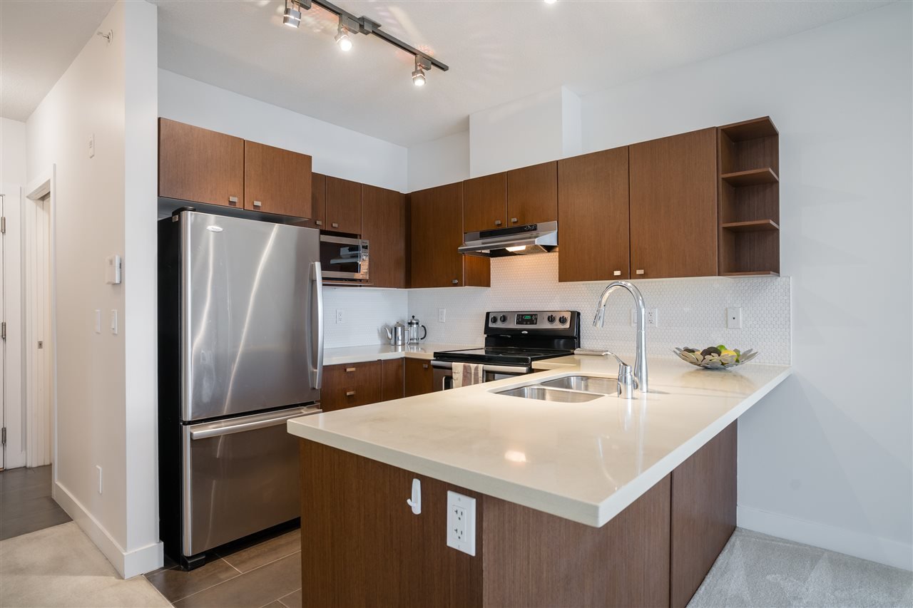 403-4550 Fraser St