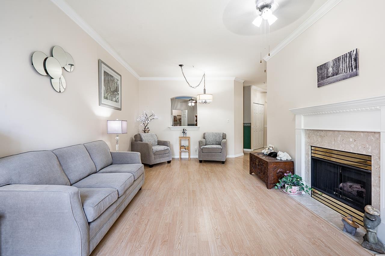 305-3098 Guildford Wy