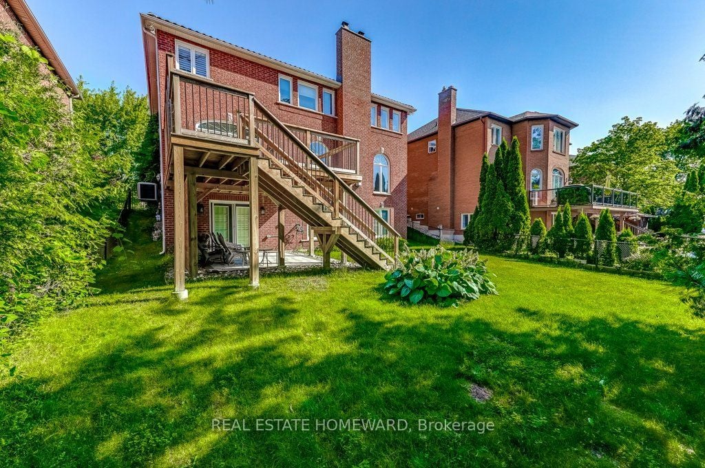 807 Primrose Crt