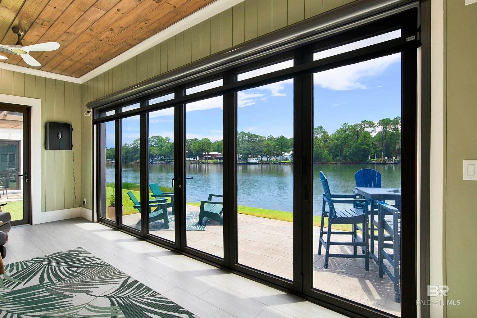 873 Inlet Cir