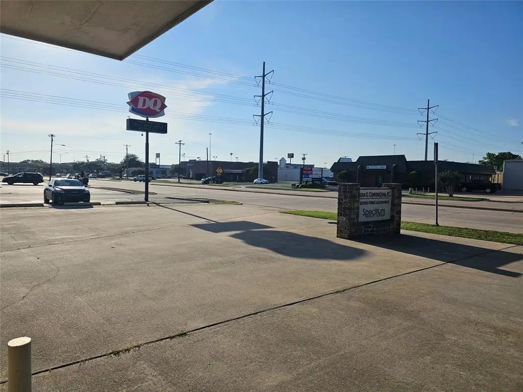 1831 W. Louisiana