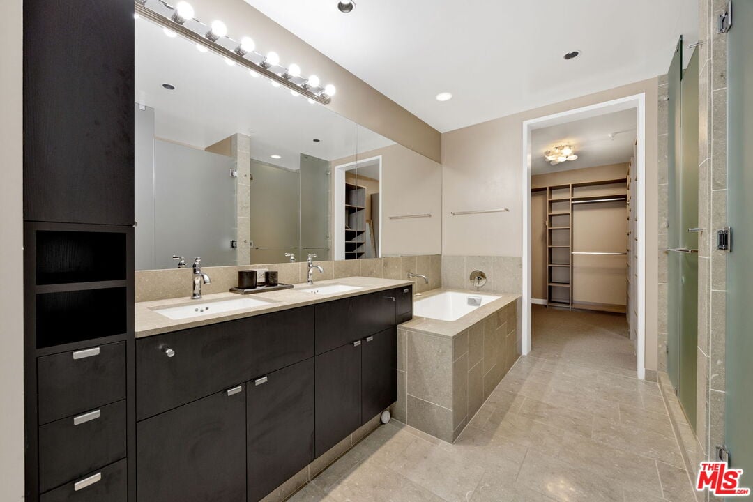 6250 Hollywood Blvd, #6F