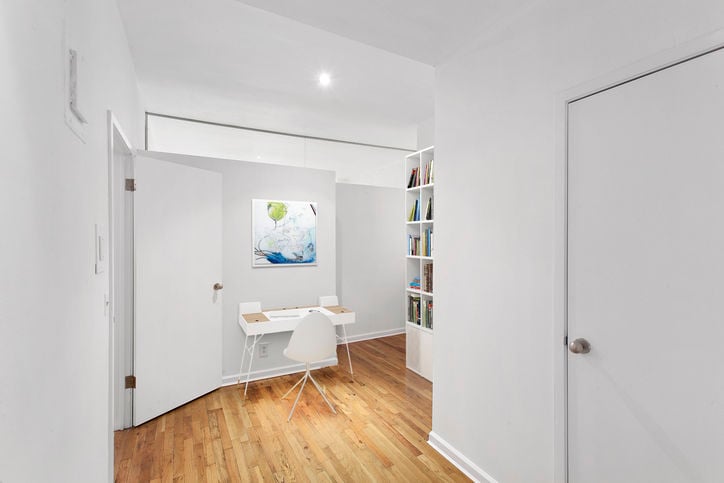 92 Horatio Street Unit: 3S