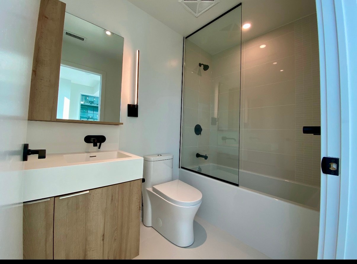 127 Broadway Ave Unit: 1209S